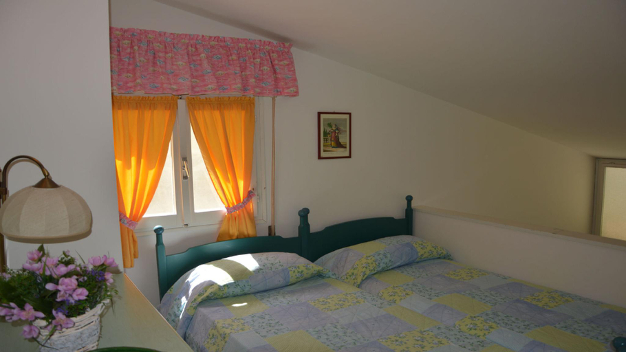 Bedroom 2, Beautiful and cozy villa with private garden by Beahost Rentals, Venezia
