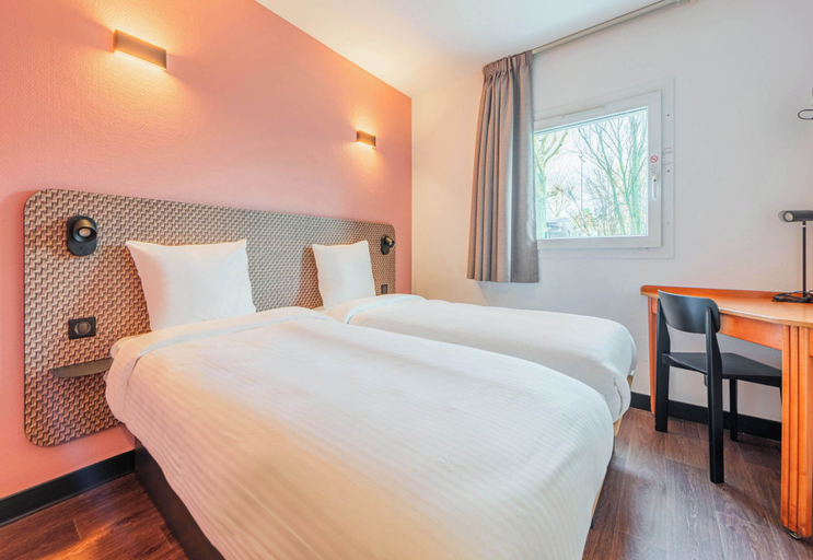Bedroom 3, B&B HOTEL Strasbourg Nord Mundolsheim, Bas-Rhin