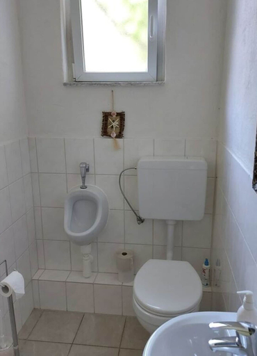 Bathroom 2, Salmagundi Comfortable Holiday Residence, Rhein-Lahn-Kreis