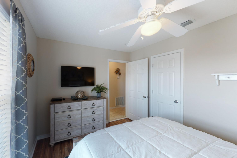 Others 1, Gulf Island Condos II, Escambia