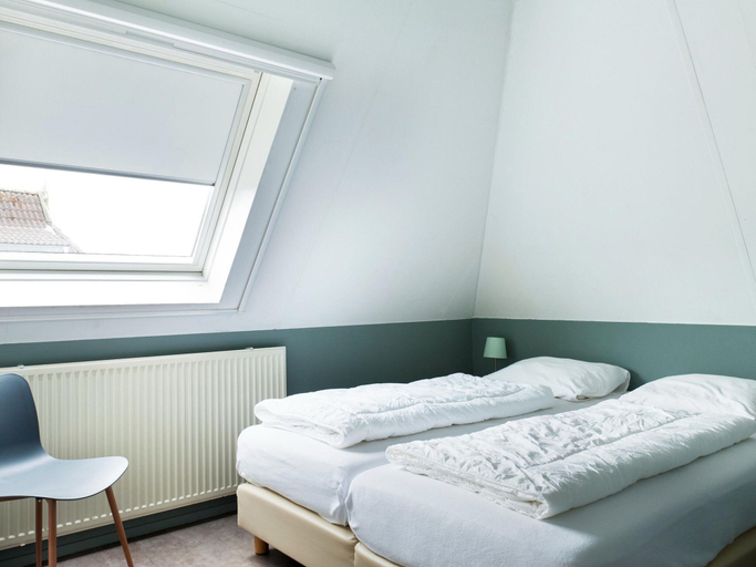 Room 4, Bungalow With Sauna & Nature, Tytsjerksteradiel