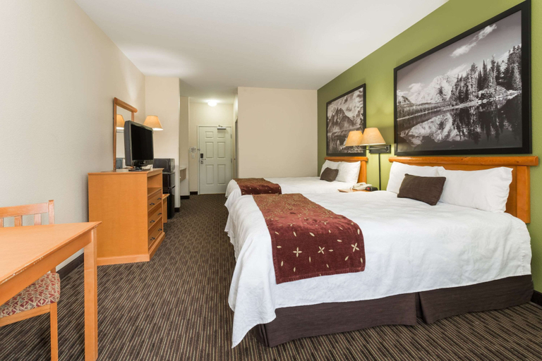 Bedroom 3, Super 8 by Wyndham Wheatland Wyoming, Platte