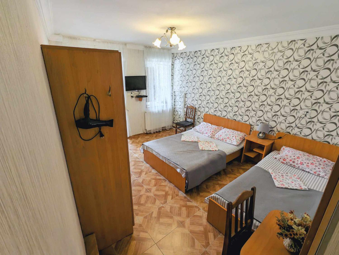 Others 3, Paata's Guesthouse, Borjomi