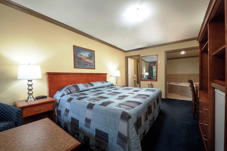 Bedroom 3, Linda Vista Motel, Greater Vancouver