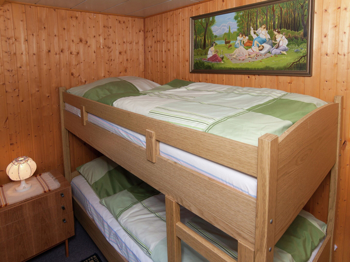Room 3, Ruhiges Ferienhaus in der Nahe von Wanderwegen, Ilm-Kreis