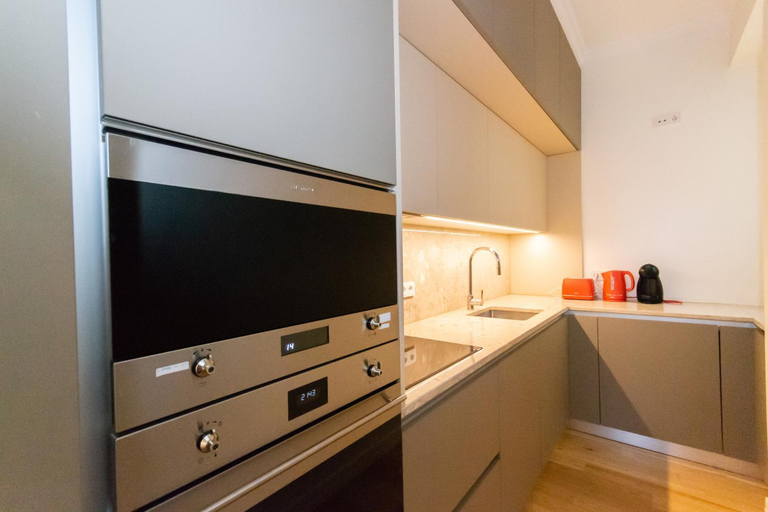 Others 4, Cosy Marques de Pombal Apartment, Lisbon