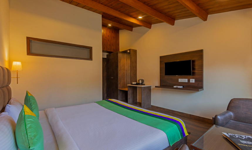 Bedroom 2, Treebo The Northern Retreat Resort With Mountain View, Shimla