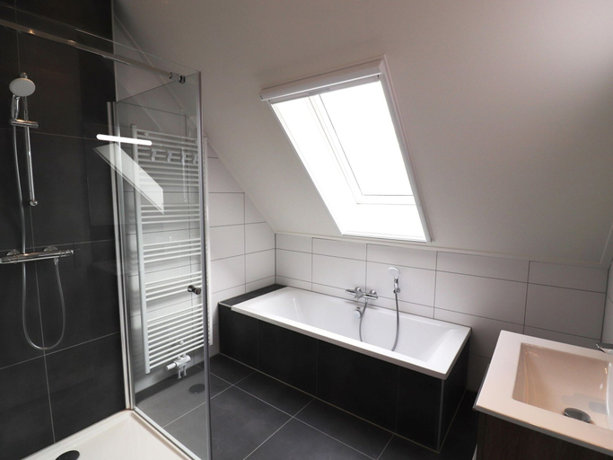 Bathroom 4, Villa in Leons With Sloop Rentals, Littenseradiel