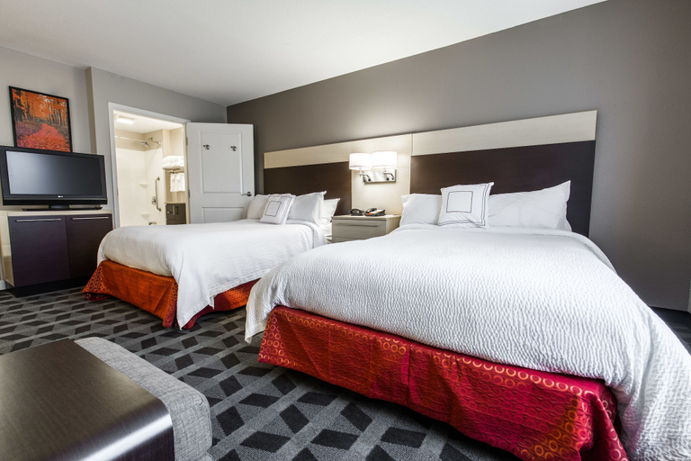 Bedroom 3, TownePlace Suites by Marriott Gilford, Belknap