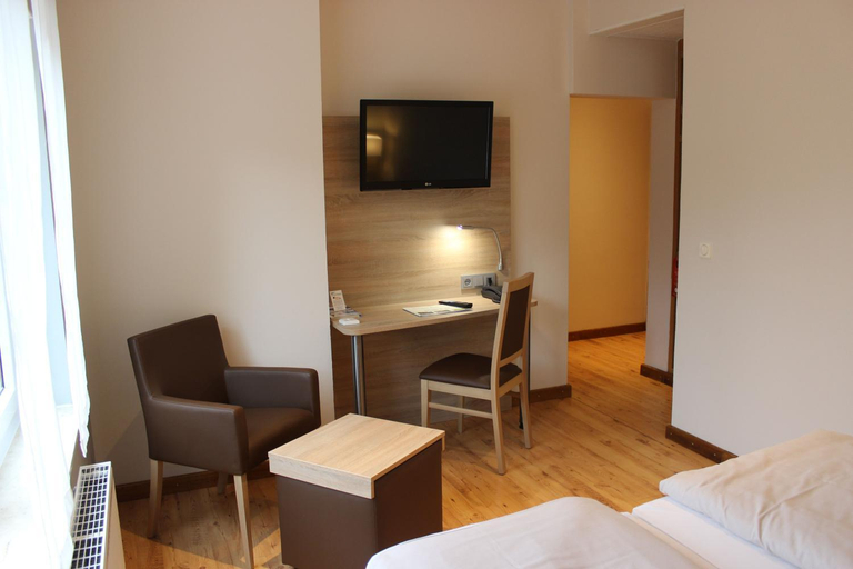 Bedroom 4, Hotel Dreimadelhaus, Minden-Lübbecke