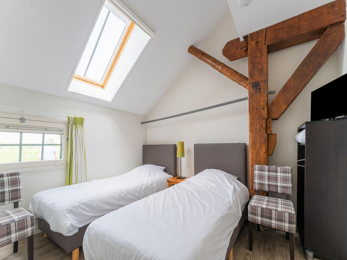 Room 4, Farmhouse With Terrace in Montfoort, Montfoort