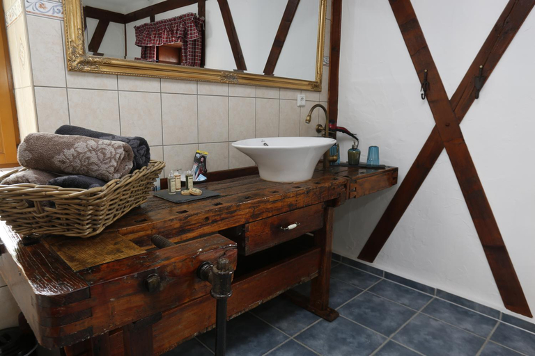 Bathroom 3, Apartment Grubenhaus20, Mittelsachsen