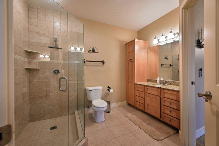 Bedroom 3, Unit 433a 1 BD/ 1 BA Condo, Barron