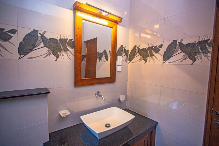 Bathroom 4, Villa Senaya, Galle Four Gravets