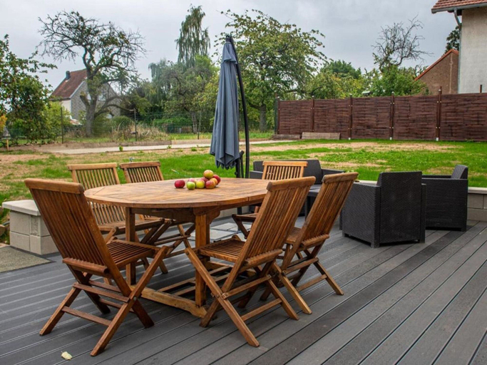 Dining 5, Spacious Stay in Lemberg, Moselle