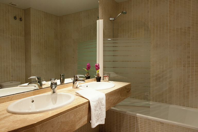 Bathroom 5, MH Apartments Gracia, Barcelona