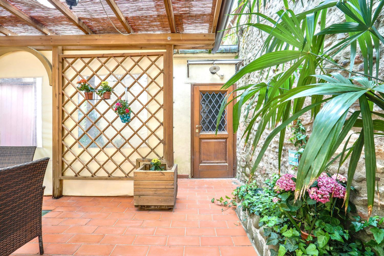 Antica Residenza Santa Chiara -City Center, Lucca