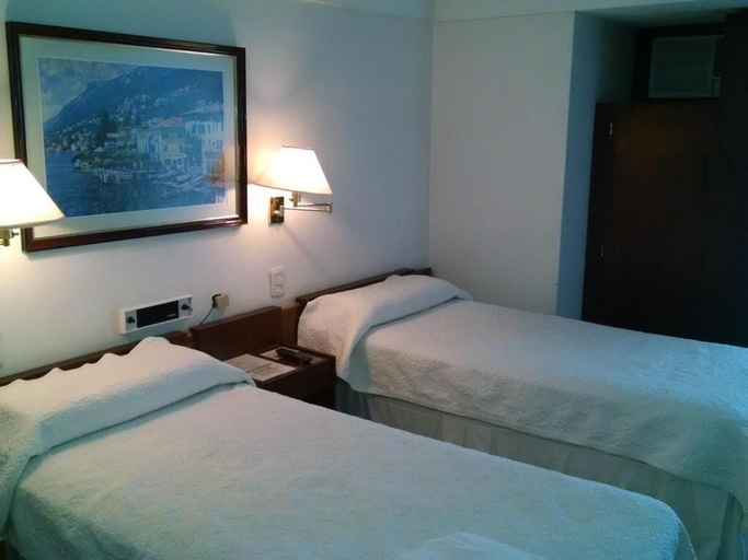 Bedroom 3, Hotel Aiello, La Capital