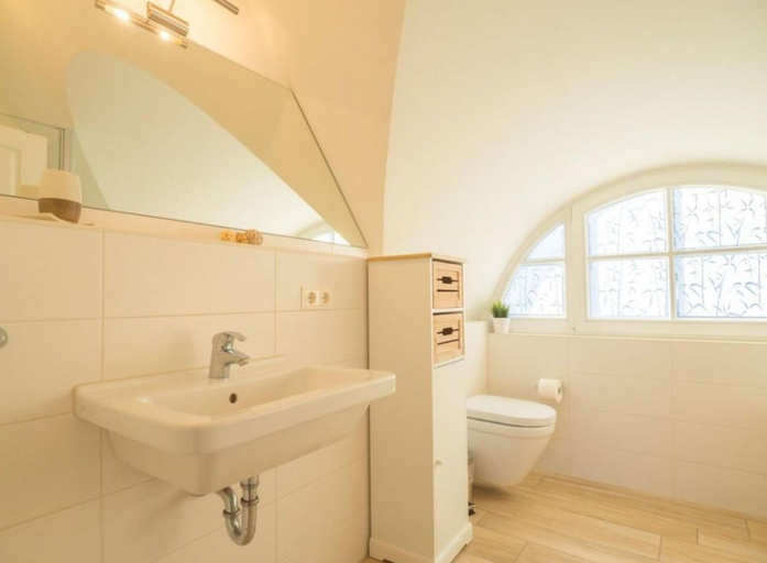 Bathroom 4, Thatched Roof Holiday Home Dunenblick, Vorpommern-Rügen