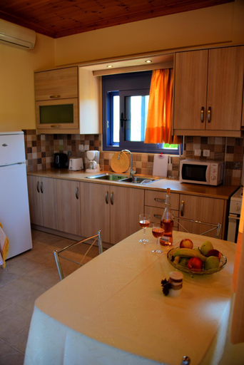 Kitchen 2, Villa Nostos, Peloponnese