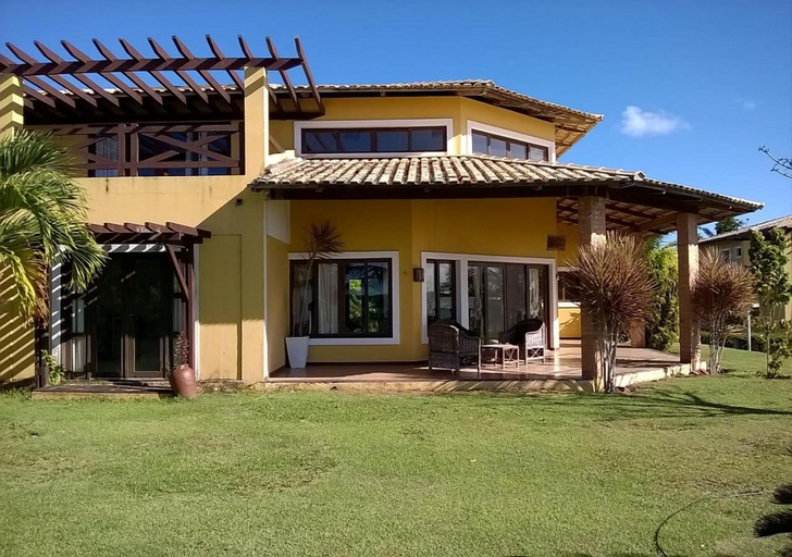Exterior 13