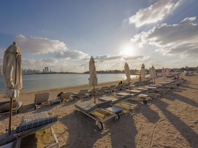 Beach, WelHome - Oceanfront Elegance 1BR Apt With Palm Sea Views, Dubai
