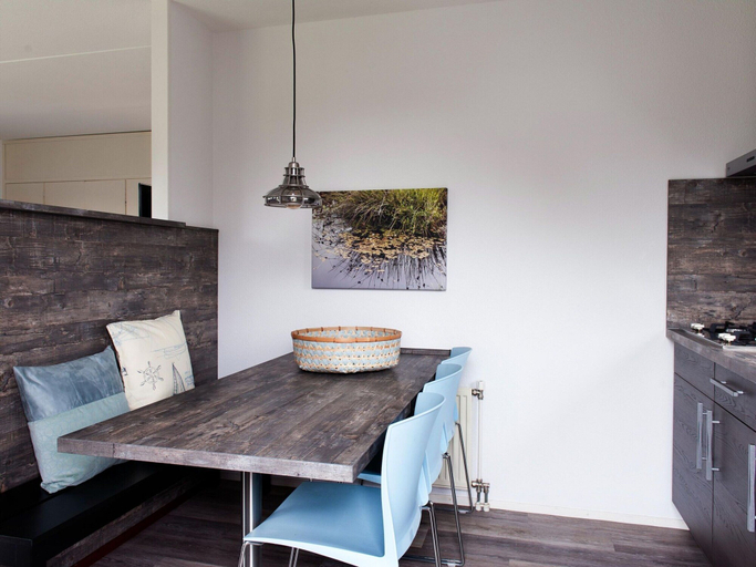 Private kitchen 4, Bungalow Near De Alde Feanen With Spa, Tytsjerksteradiel