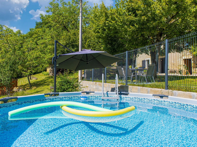 Pool 4, Holiday Home in Soturac With Private Pool, Lot