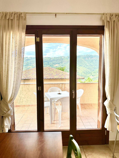 Others 4, Pink House, Imperia