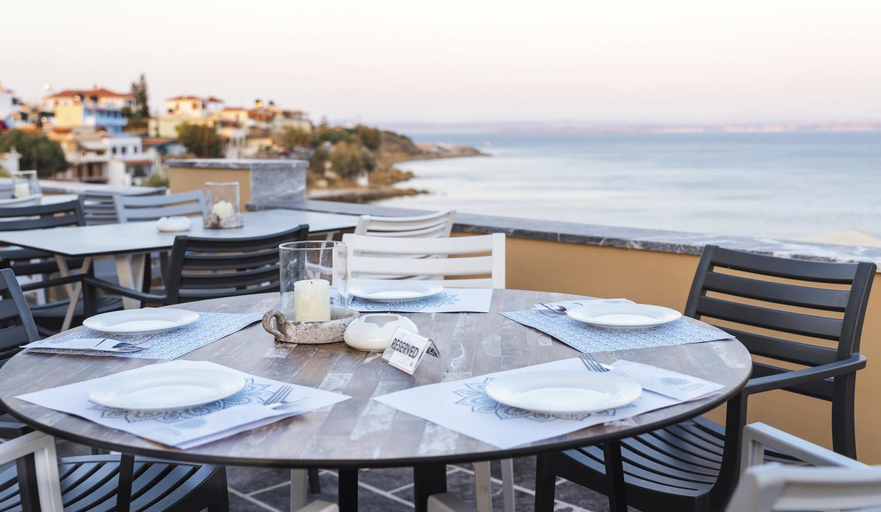 Food & Drinks 5, Sun Village Hotel Apartments, North Aegean