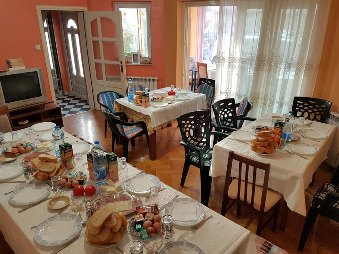 Food & Drinks 4, Apartments Bella Mare Belgrade, Belgrade