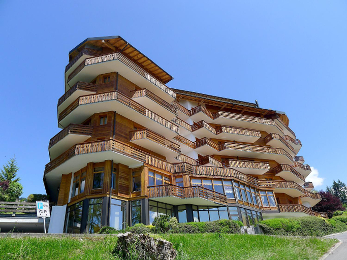 Apartment Le Bristol C54 by Interhome, Aigle