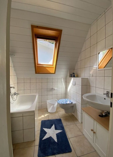 Bathroom 2, Idyllic Holiday Home, Bad Dürkheim