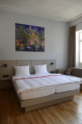 Bedroom 21