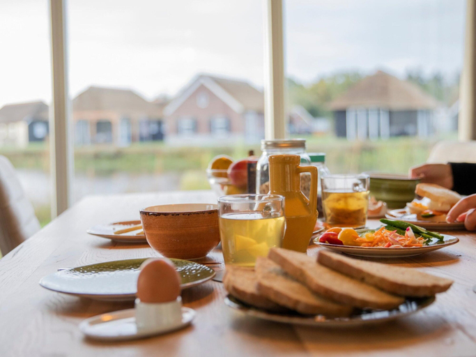 Dining 2, Villa in Someren Near Golf Course, Someren