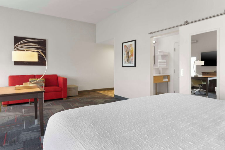Bedroom 4, Hampton Inn & Suites Columbus Scioto Downs, Franklin