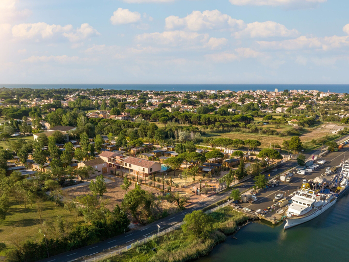 View from property 4, Sunny Chalet Close to Sea, Hérault