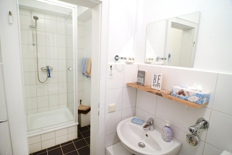 Bathroom 3, Ferienwohnungen im HOF68, Münster