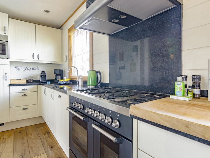 Private kitchen 5, Holiday Home by Zuidlaardermeer Jetty, Hoogezand-Sappemeer