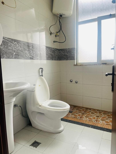 Bathroom 2, Goza Guest House, Addis Abeba