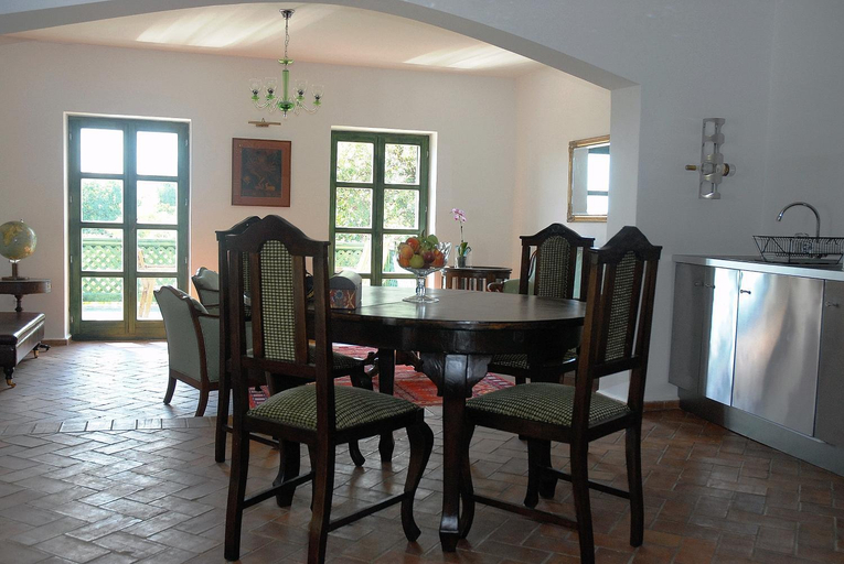 Facilities 3, Sarga Haz, Tapolca