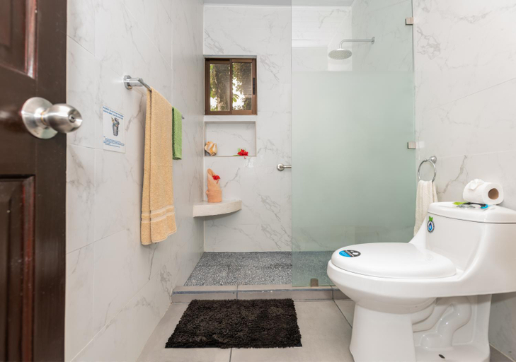 Bathroom 3, Casa Federico, Aguirre