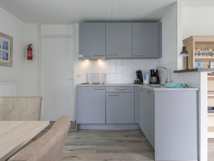 Private kitchen 4, Villa in Zeeland Near the Beach, Schouwen-Duiveland