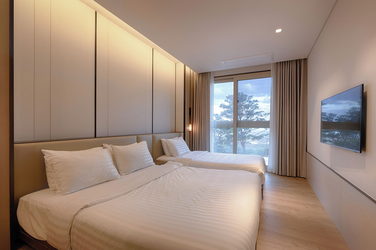 Bedroom 3, Sono Felice Delpino, Goseong