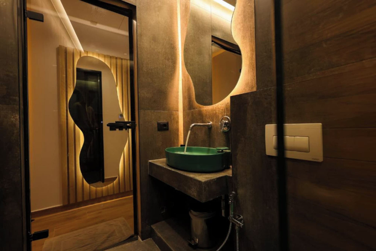 Bathroom 3, Foga Aous, Sarandës