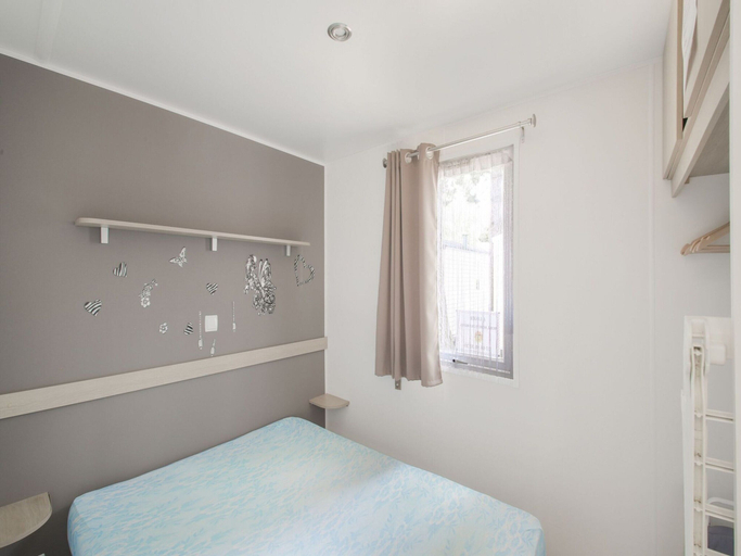 Room 5, Holiday Home in Saint Jean de Monts With Jacuzzi, Vendée