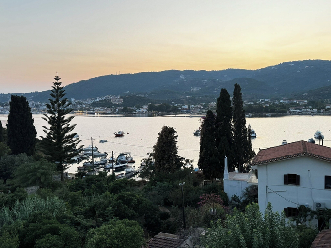 Exterior & Views, Georgias House Project West, Thessaly