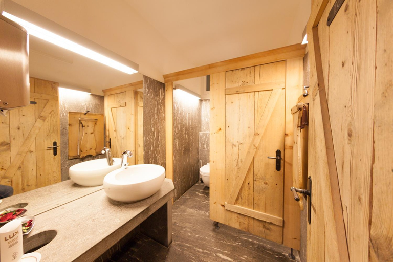 Bathroom 3, Familienhotel Alpina, Surselva