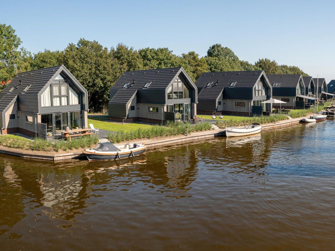 Exterior 3, Water Villa in Balk by Frisian Lakes, Gaasterlân-Sleat