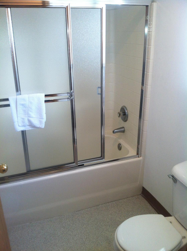 Bathroom 5, Crown Inn, Seattle